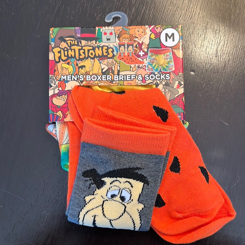 NEW FLINTSTONES MENS BOXER BRIEFS & SOCKS SIZE MEDIUM